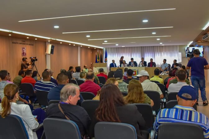 Assembleia Legislativa debate implantação de campus da UFCG no Vale do Piancó