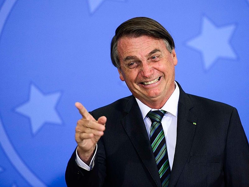 Bolsonaro comemora vitória da direita no Parlamento Europeu